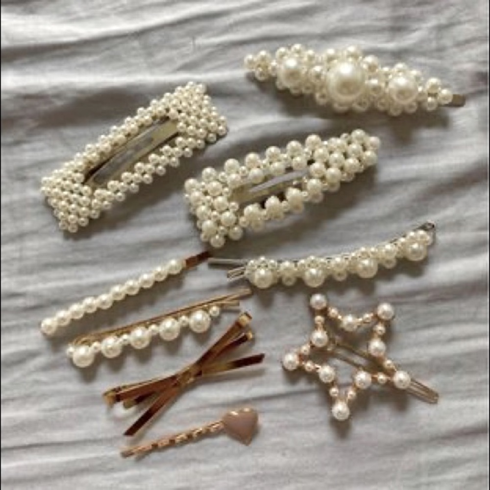 Brand new 9 pcs Pearl hair clips
